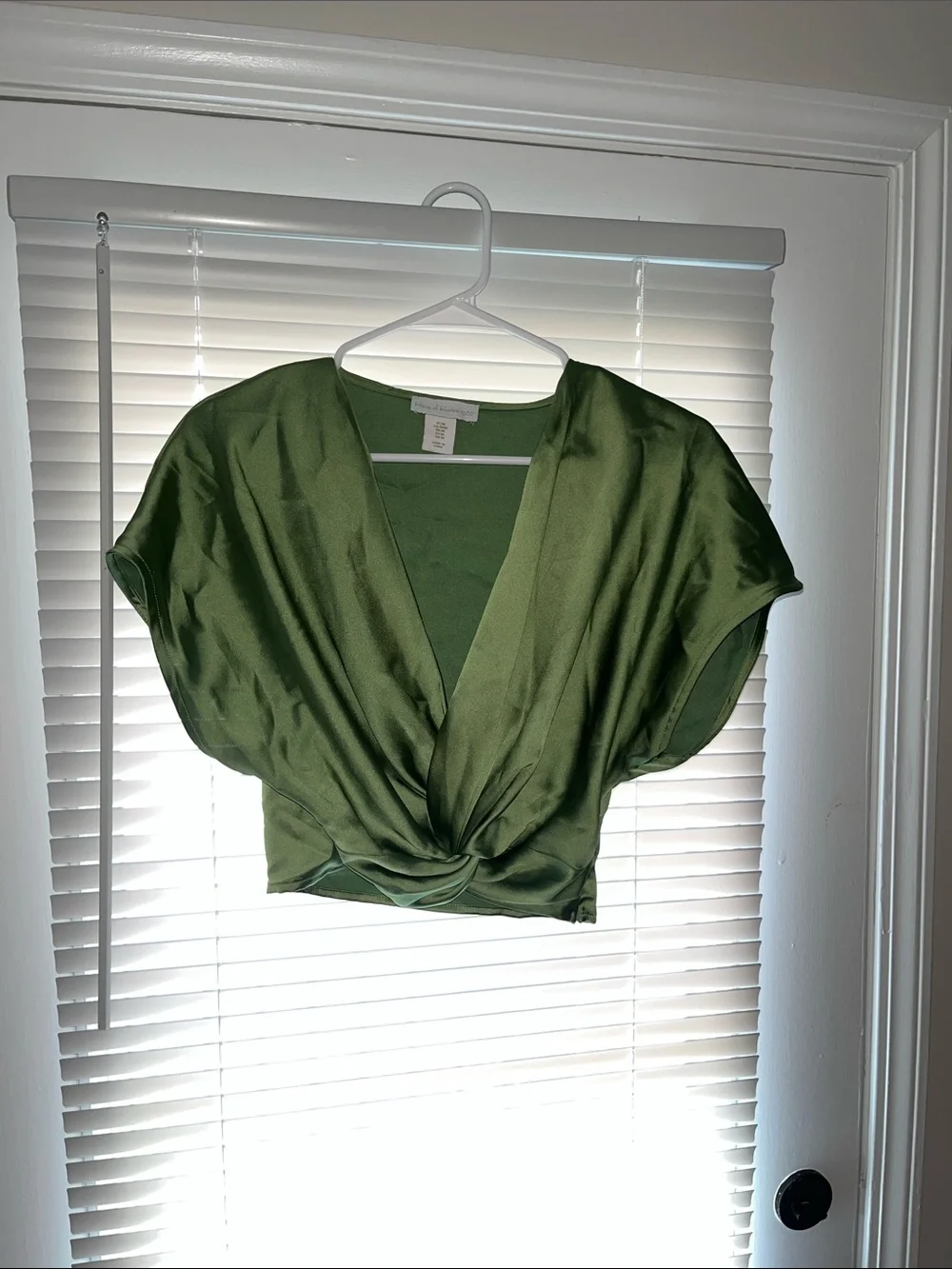 House of Harlow 1960 Olive Twist-Front V-Neck Crop Top